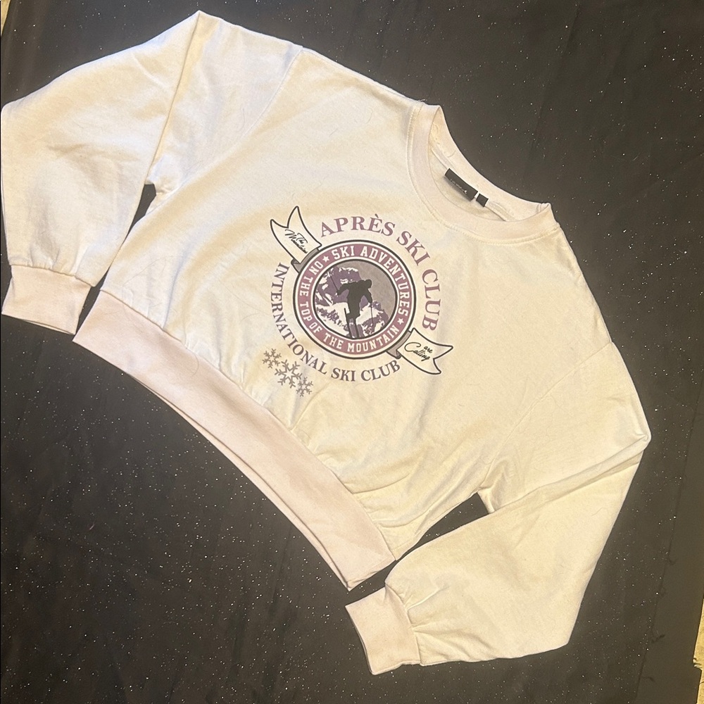 *DONATED* Après Ski Club Graphic Sweatshirt - Picture 1 of 7